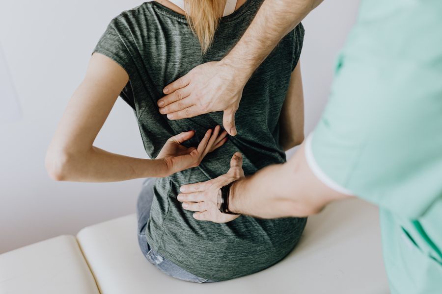 Musculoskeletal back and shoulder physiotherapy session